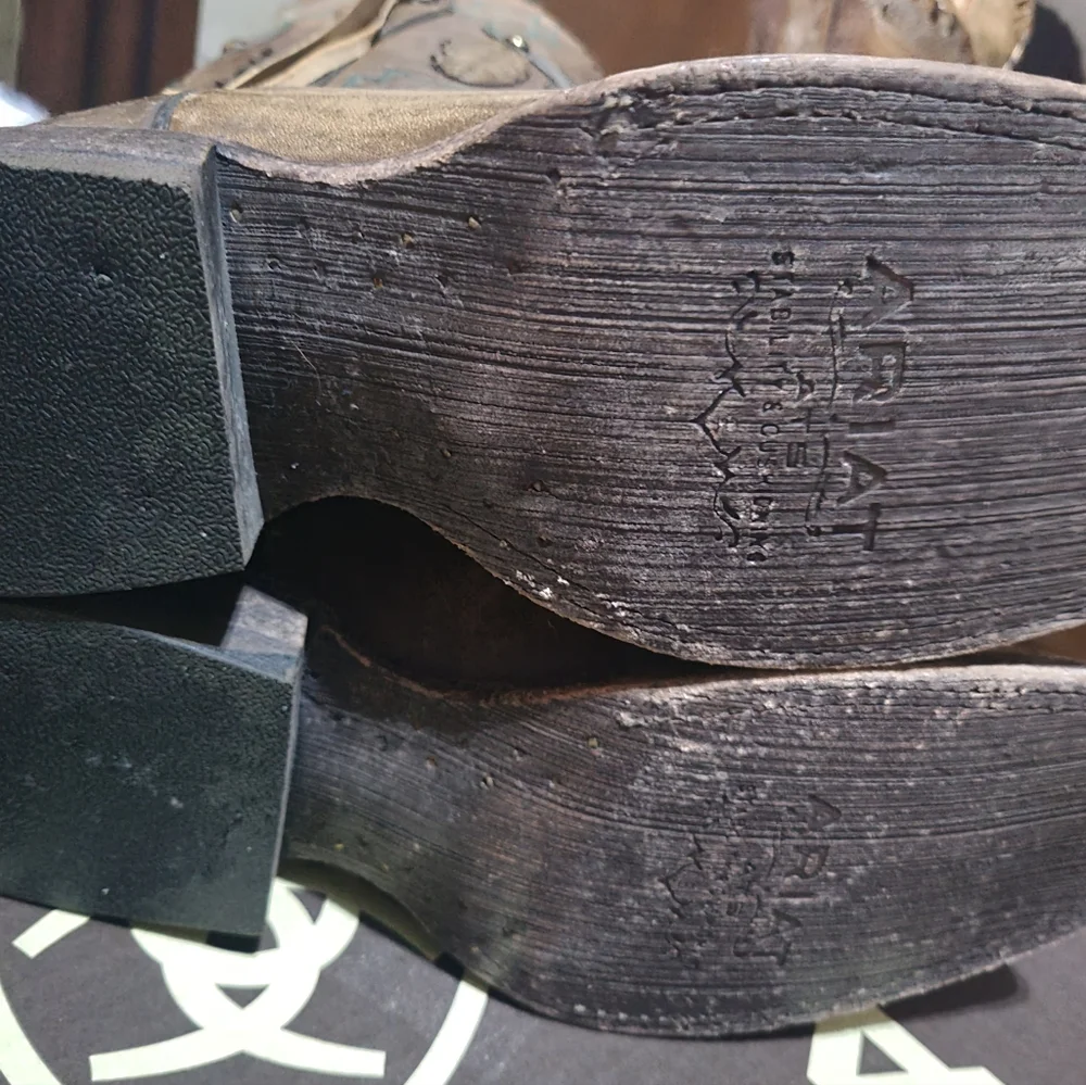 Ariat Boots - Picture 3 of 4